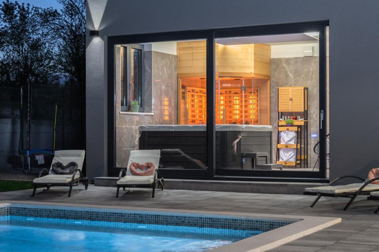 Green Luxury II With Heated Pool, Jacuzzi & Sauna Ruzici  Exterior foto